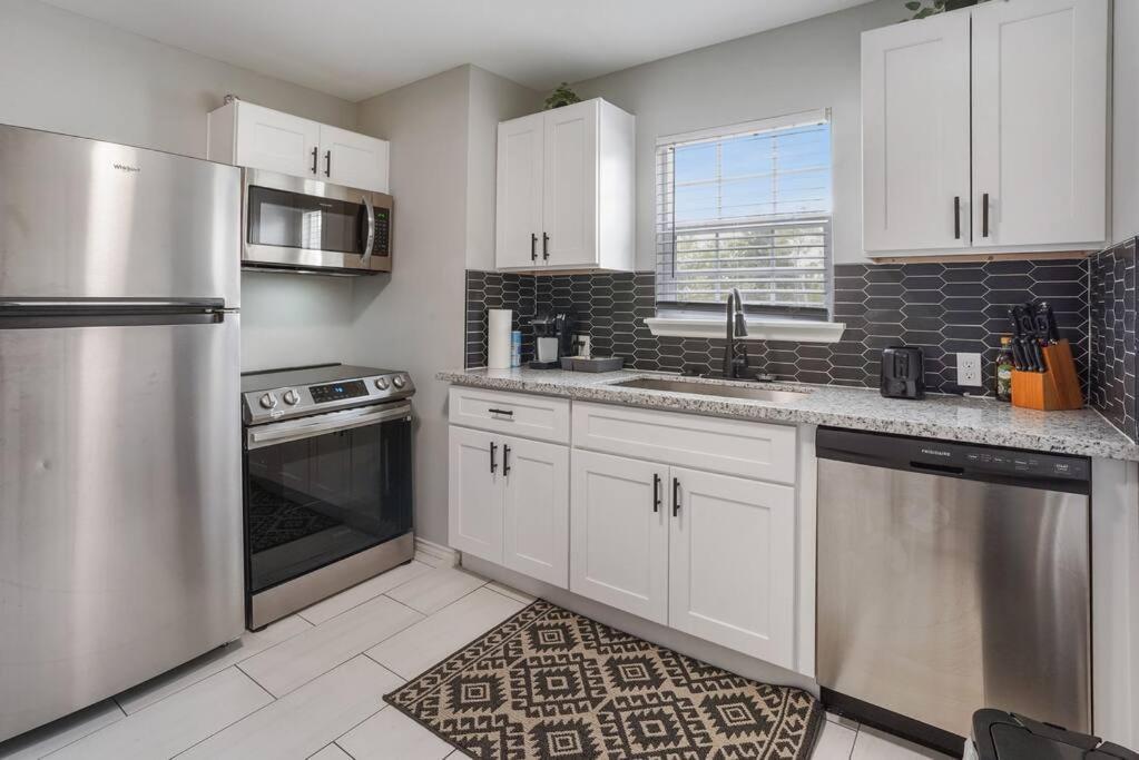 Cozy Two Bedroom Home Minutes From Downtown! Houston Exterior foto